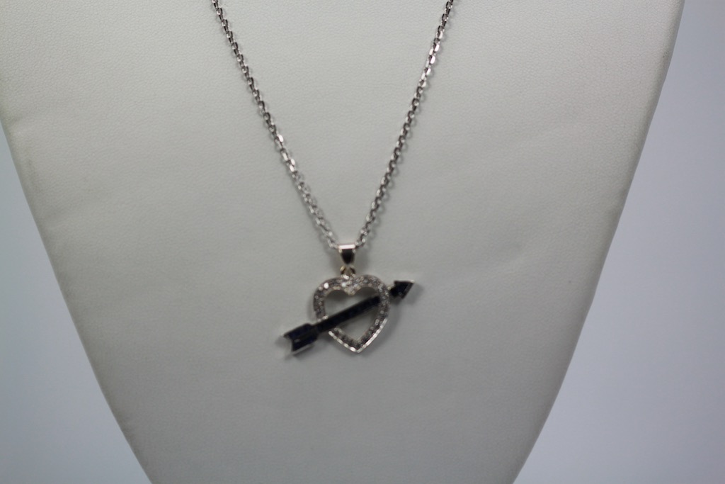 Heart and Arrow Pendant on White Gold Chain – model