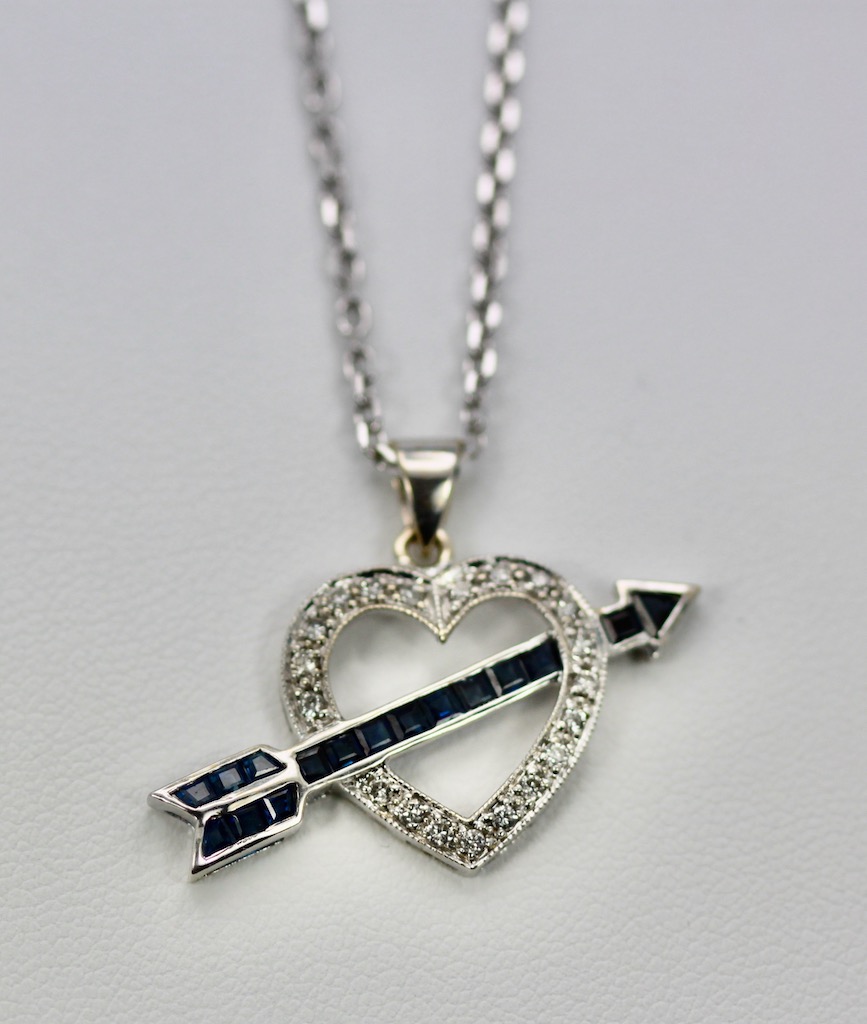 Heart and Arrow Pendant on White Gold Chain – close up