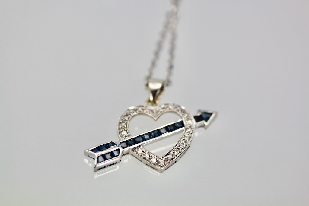 Heart and Arrow Pendant on White Gold Chain – close up 2