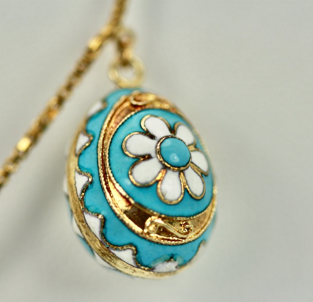Russian Gold Enamel Egg Necklace – single turquoise egg
