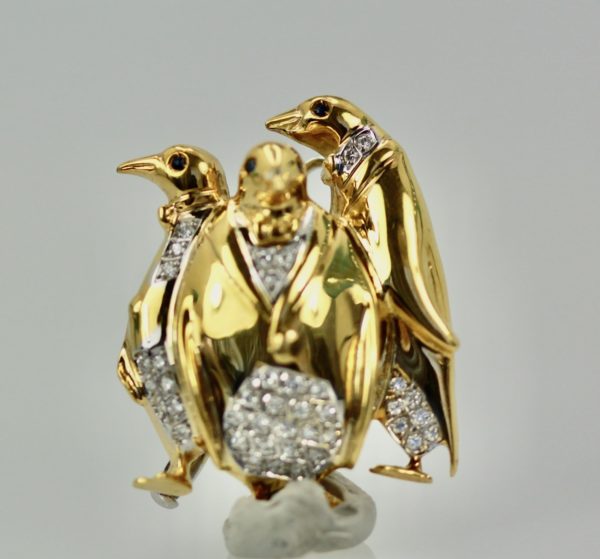 Italian Penguin Gold Brooch - close up 3