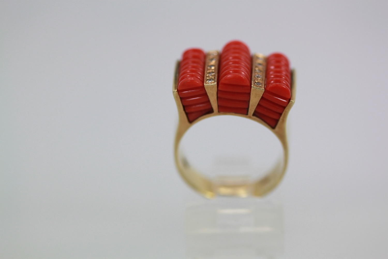 Fluted Coral Diamond Ring 14K Gold – bottom view