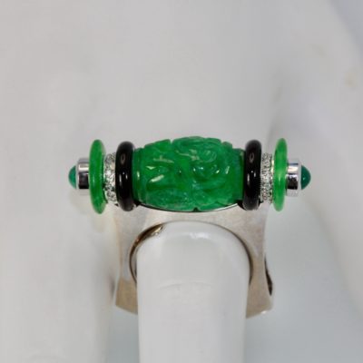 Carved Jade Onyx Cabochon Emerald Ring - detail