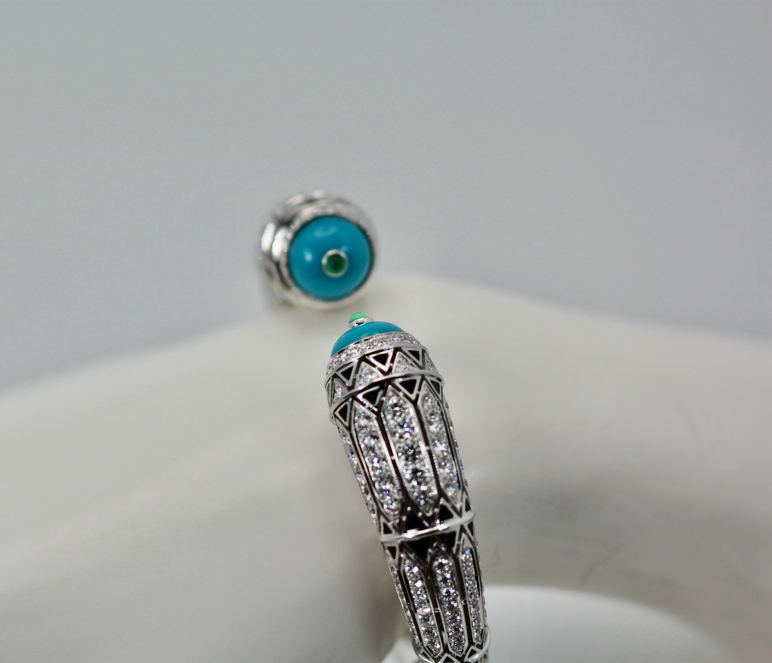  Cartier High Jewelry Diamond Turquoise Bracelet – model