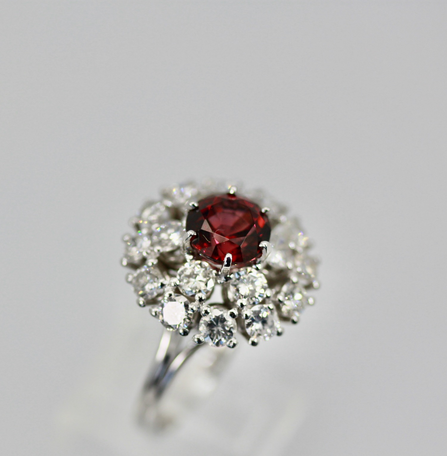 Natural Garnet Rhodolite Diamond Ring – detail