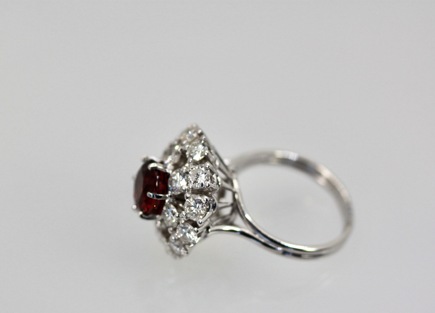 Natural Garnet Rhodolite Diamond Ring – side view