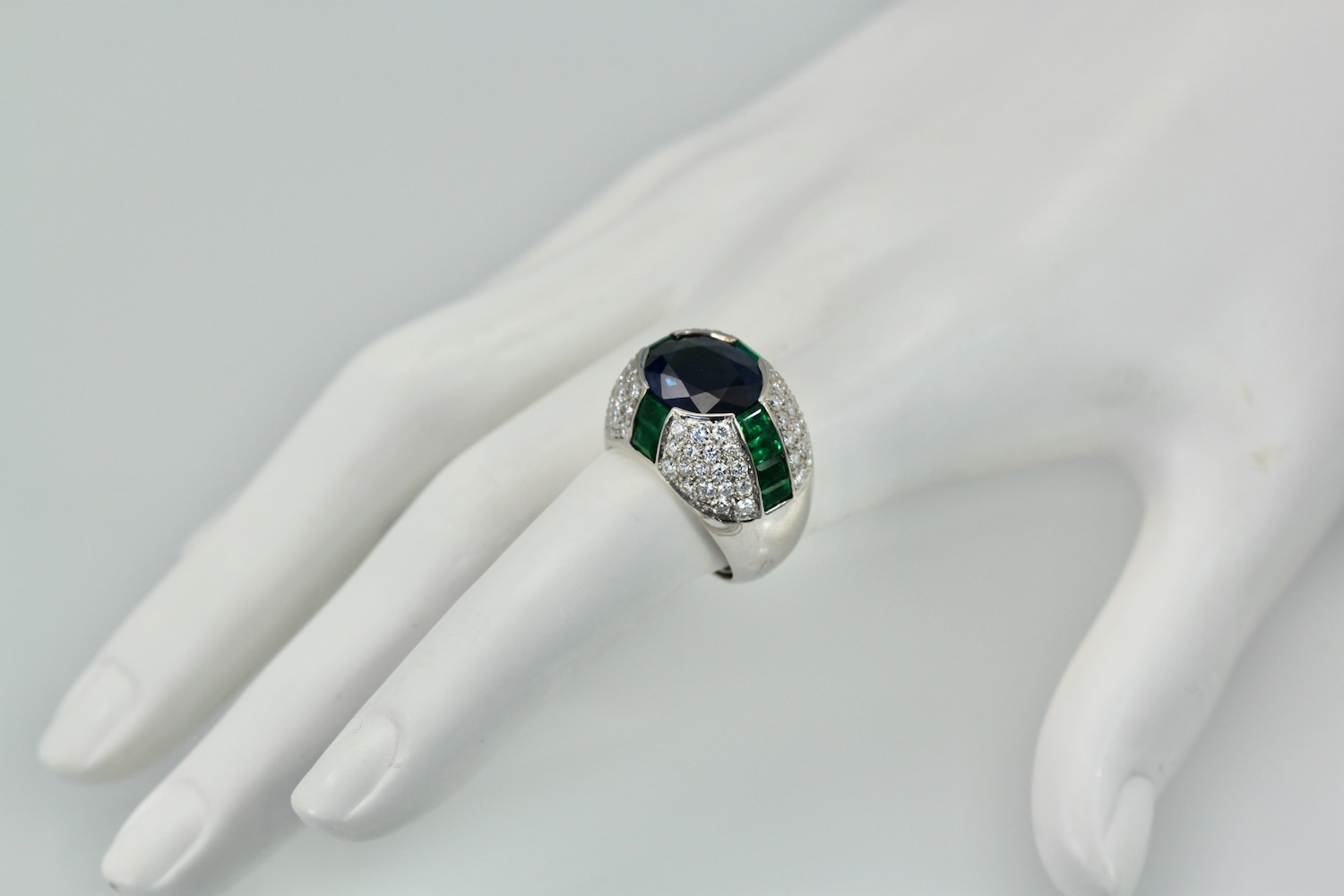 Bulgari Trombino Sapphire Emerald Diamond Ring – model