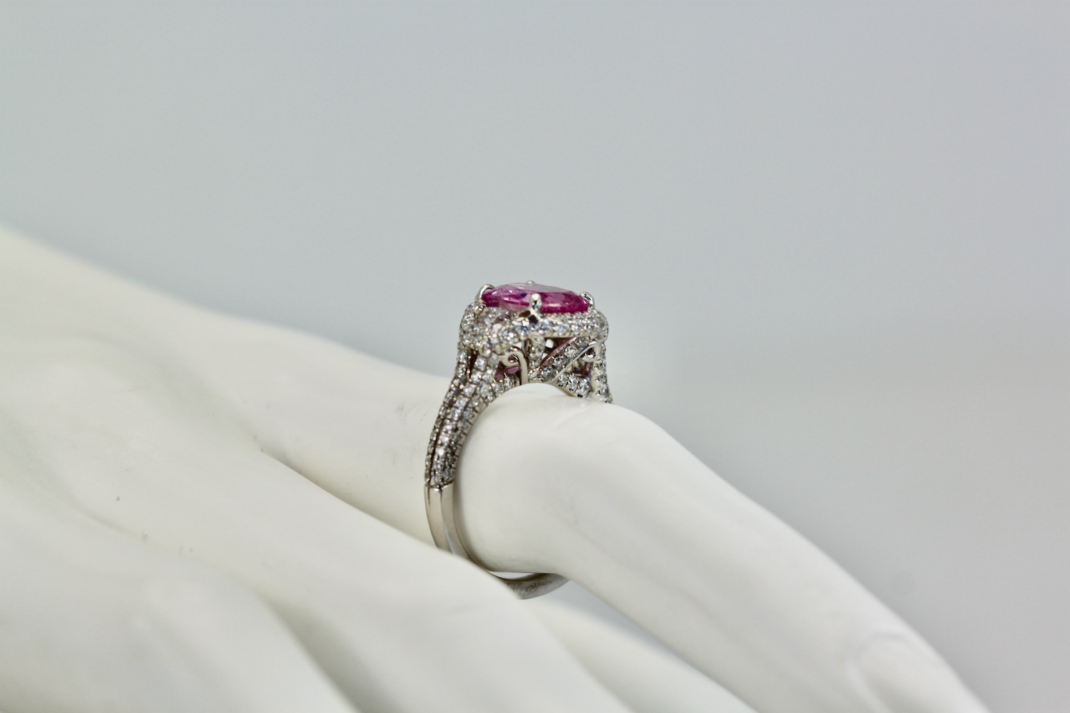 Pink Sapphire diamond ring – model