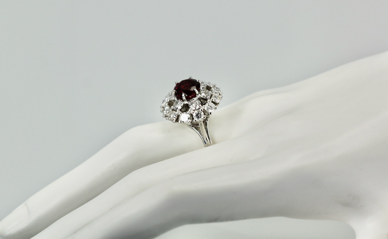 Natural Garnet Rhodolite Diamond Ring – model