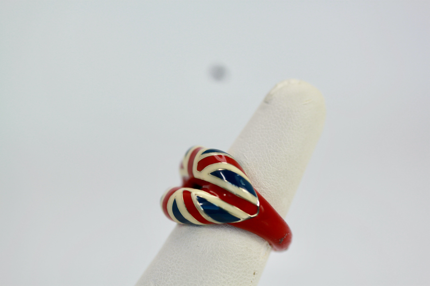 Solange Azagury Partridge “Hot Lips” Enamel Union Jack Ring