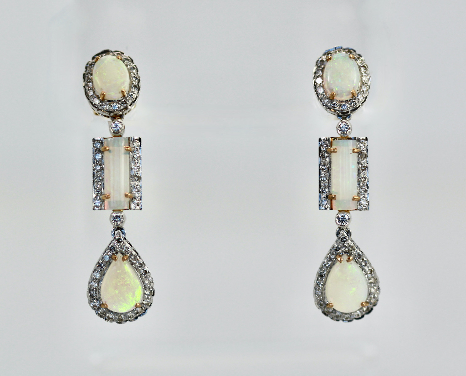 Van Cleef & Arpels Magic Alhambra Diamond 3 Clover Earrings – Cris Notti  Jewels