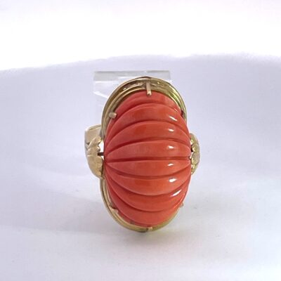 Yellow Gold Ribbed Coral Ring 1970's 14K